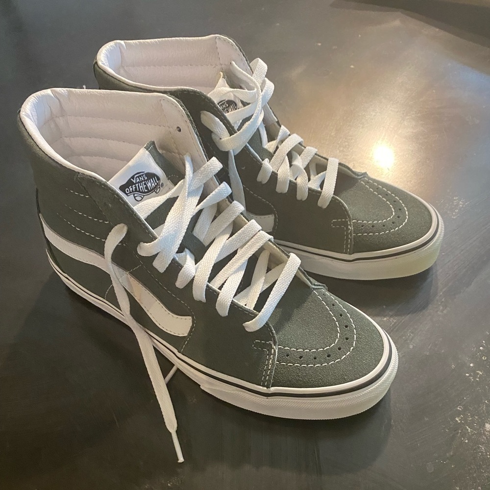 Womens Vans size 8.5. Olive color